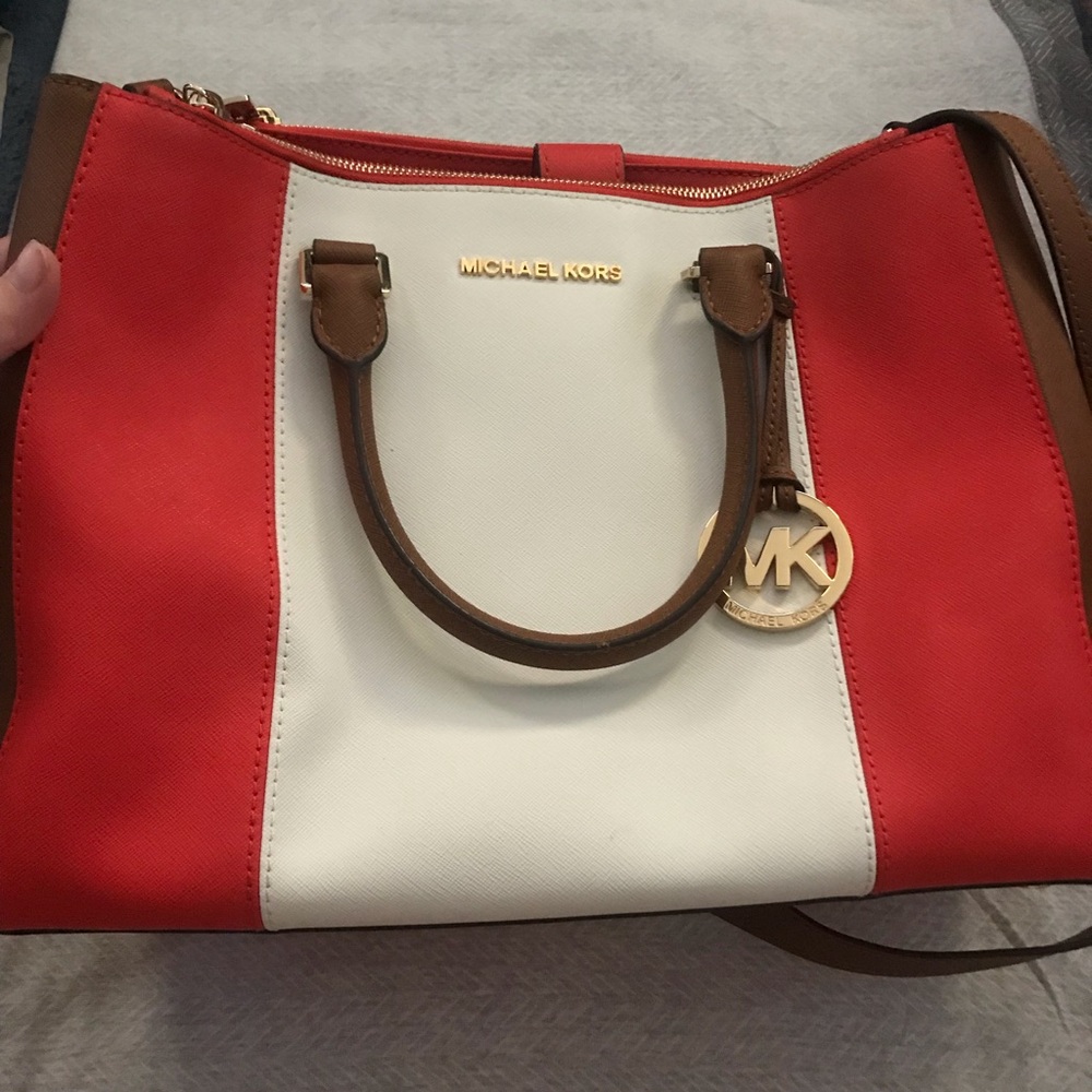 SOLD !!!!! NWT Sutton center stripe